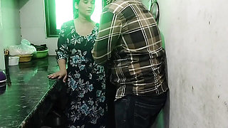 Chachi ki big boobs daba daba kar jabar dasti pela
