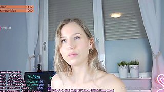 Amateur Webcam Cute Teen Plays Solo with Big Dildo