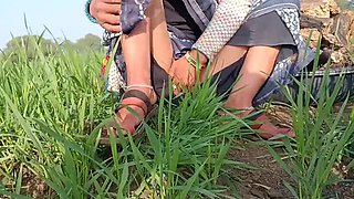 Desi Bhabhi Outdoor Jungle Sex - Sukunmi Hot Village Fingering & Public Nudity