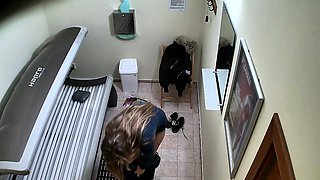 Beautiful Teen Pussy Spied in Solarium