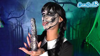 Horny Wednesday Addams Masturbates Until Quivering Orgasm - Halloween Cosplay Special: Porn