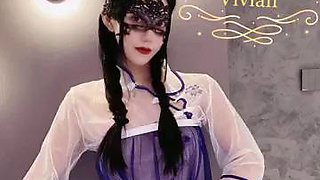 Vivian kingdom queen cosplay