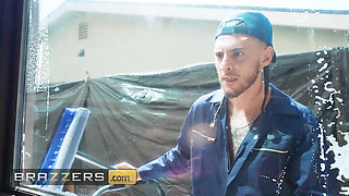 BRAZZERS - Naughty Kayley Gunner Plays Both Sides And Ends Up Spit-Roasted By Two Hardcore Studs