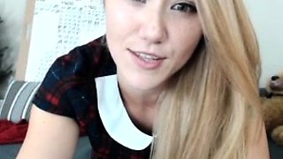 amateur amali2015 flashing ass on live webcam