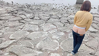 Outdoor Exposure in Ultra-low-rise Jeans