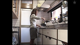 P015g01 Ikenai Affair with My Friends Too Beautiful Step-mother! I Saw My Embarrassing Figure