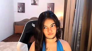 Love Chat Big Boobs Brunette Masturbating For Cam