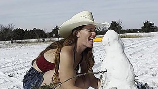 Redhead Fucks Frosty the Snowmans Face