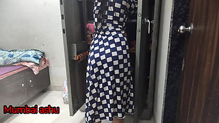 kam wali bhabhi ko piche se apana lauda chusaya indian maid fucked from behind