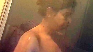 Desi NRI Indian Bengali Bhabhi Hotel Hiddencam Bath Video