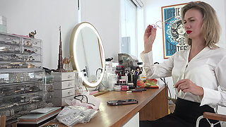 849 Her Hid Secrets Are Revealed by a Stranger