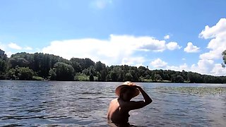 Exhibitionist Blonde Walks on Moscow River Nudist Beach