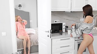 Russion nymphos Lana & Elloise finger bang in sheer stockings