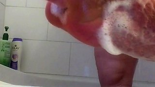 This large amateur cam girl has some very big boobs