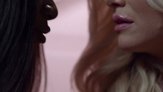 Black lesbian mommy shagged blond hair lady cougar