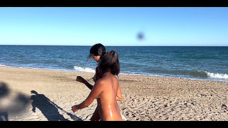 Latinas Shower