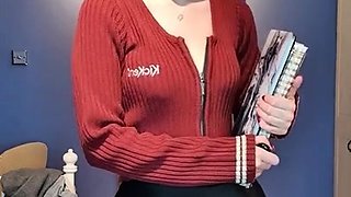 Hot amateur webcam teen masturbates for their fans