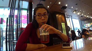 Sexy Thai MILF amateur fuck on video