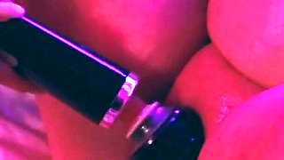 Dirty Girls Are Ready to Tease You with Their Feet