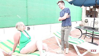 Stunner Shooting Star's mature milf xxx