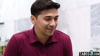 Stepmoms bubble ass makes stepson steamy