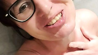 Julie plays with electric Nippel clambs