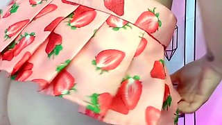 Blonde teen Sierras first erotic masturbation video