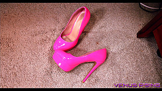 Cougar Lesbian Strapon Threesome