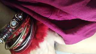 Daru aur cigarette peaker boobs aur Hairy pussy kay Sath foreplay