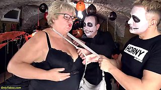 Bbw mature rough fucked on halloween