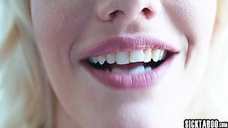 Dana Vespoli fucks lesbian in the car