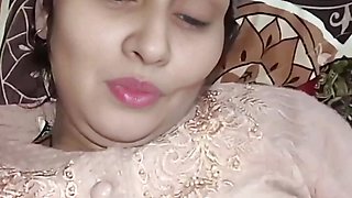 Bhabhi sent her new year greetings to her brother in law with pussy fucking, hindi sex video of Madhuri bhabhi her own picture