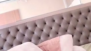 Omege japanese girl with big boobs on cams
