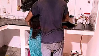 Indian Kaamwali Maid Fucked by Owner Hottest Bhabhi in Saree