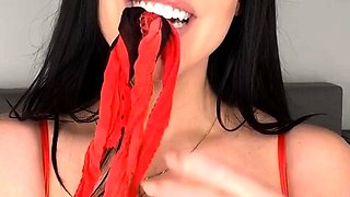 Love Chat Big Boobs Brunette Masturbating For Cam