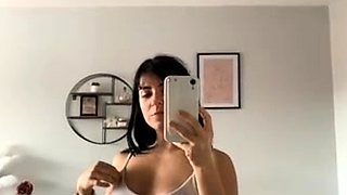 Hot amateur webcam teen masturbates for their fans