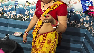 Desi tamil aunty hot romance sex and birthing inside the birth room
