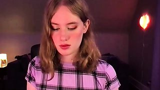 Brunette Solo Webcam Masturbation