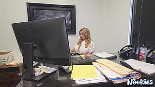 MILF Misty Caitlin Gets Creampie Sex