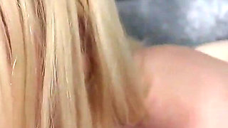 Minxx Marie Bikini Blowjobs