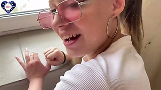Hipster hussy filthy blowjob clip