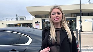 Stella, 24, crosses a new barrier! - Jacquie et Michel TV