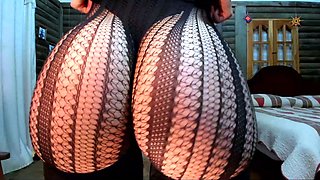 Solo girls masturbate until orgasm for