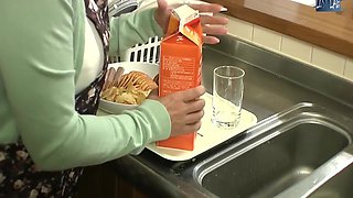 Ikumi Kondou In Thirty-year Gap - Passion Between A Mature Woman And A Young Beauty 4