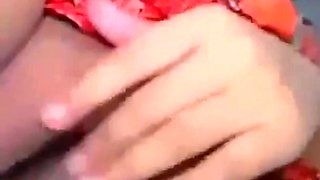 Jilbab Payudara Besar Alami Colok Memek