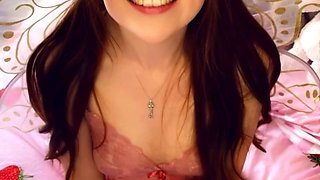 Cute amateur brunette naughty in solo jerking show on camera