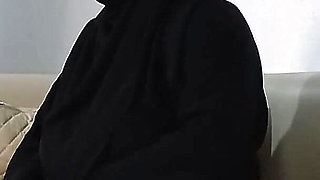 Giving Her Semen to Swallow in the Mosque Until She Was Quenched of Thirst