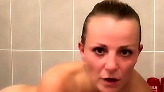 Busty amateur play wet body and masturbates toys on webcam