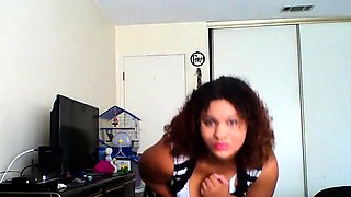 Big-Bodied Beauty's Webcam Striptease