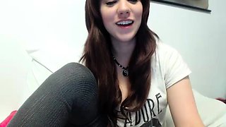 Amateur Webcam Teen Flashes Masturbates